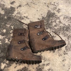 Size 8 Sorel lace up